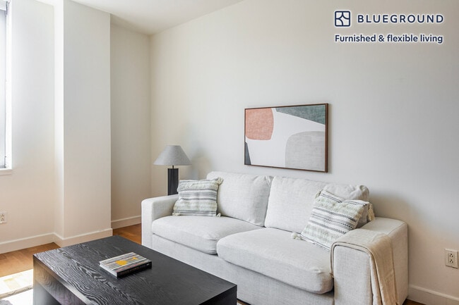 Building Photo - 88 Leonard St Unit FL20-ID1930