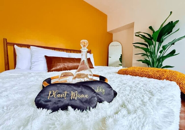 Photo - 313 W 4th Ave Unit ID1265628P