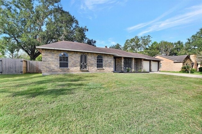 Photo - 1311 Oak Hollow Dr