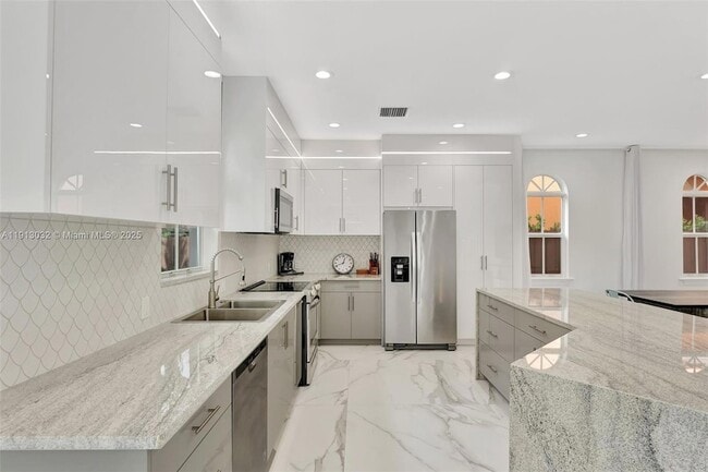 Photo - 407 SW 17th St