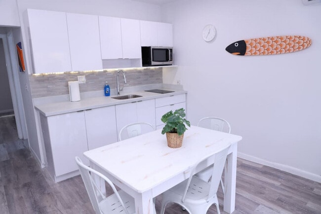 Photo - 1109 Douglas Rd Unit ID1056520P