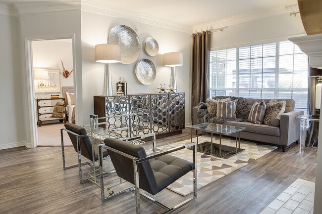 ResourceResidential17-20 - The Palmer at Las Colinas