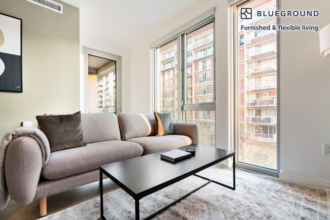 Building Photo - 600 4th St SW Unit FL4-ID1228