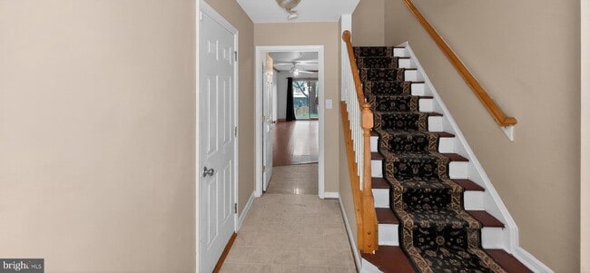 Photo - 2483 Lakeside Drive