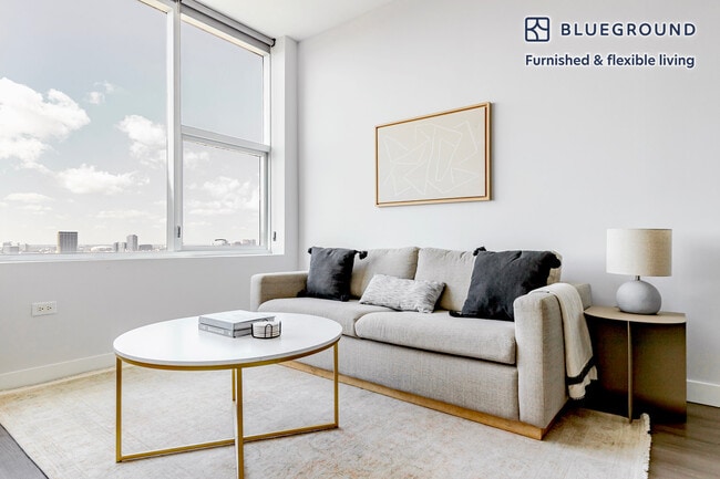 Building Photo - 1000 S Clark St Unit SI FL21-ID1245