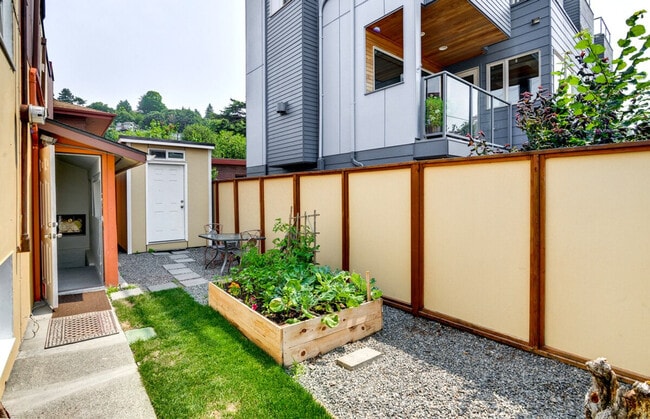 Photo - 2430 Alki Ave SW Unit ID1051267P