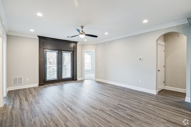 2BR, 2BA - 1,250SF - Living Room - West Edge
