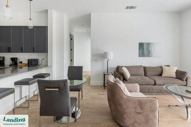 Building Photo - 650 E Sycamore St Unit 3101.1408266