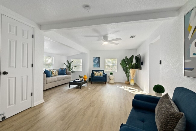 Photo - 46 Phillips St Unit ID1281939P