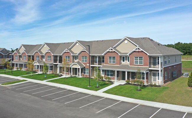 Building Photo - River Glen