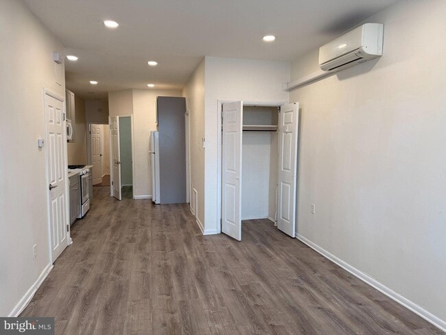 Photo - 2049 Snyder Ave Unit 1