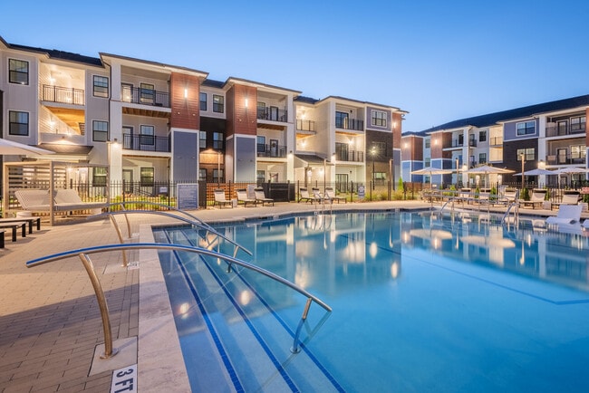 Building Photo - Sonderly at the Concourse