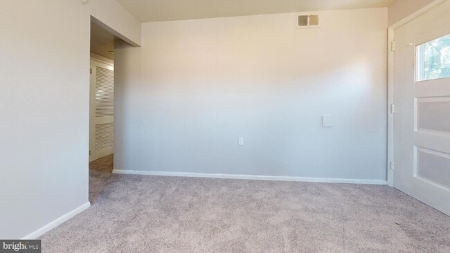 Photo - 10722 Gifford Ave Unit 2