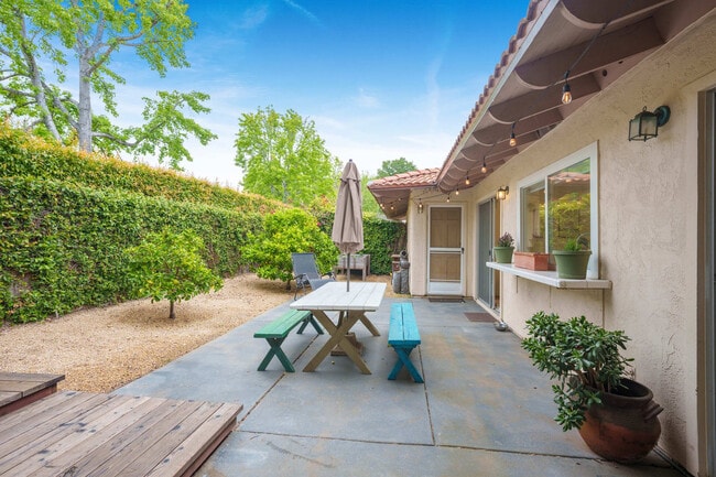 Photo - 610 Calle De Los Amigos Unit ID1244466P