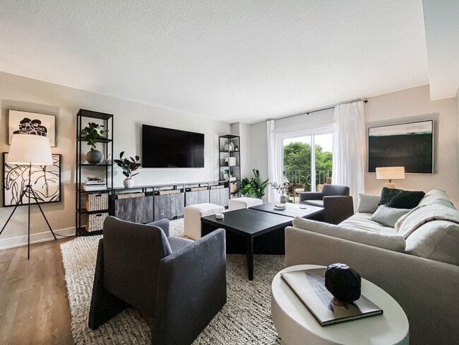 Photo - The Plaza Apartments