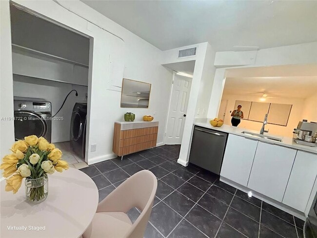 Photo - 4045 NW 19th St