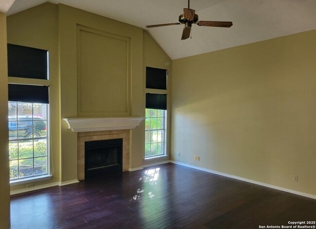 Photo - 5955 Heather View