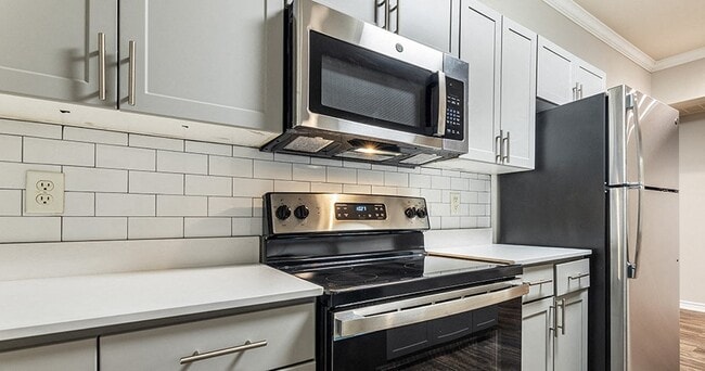 Building Photo - Towne Crossing Apartments