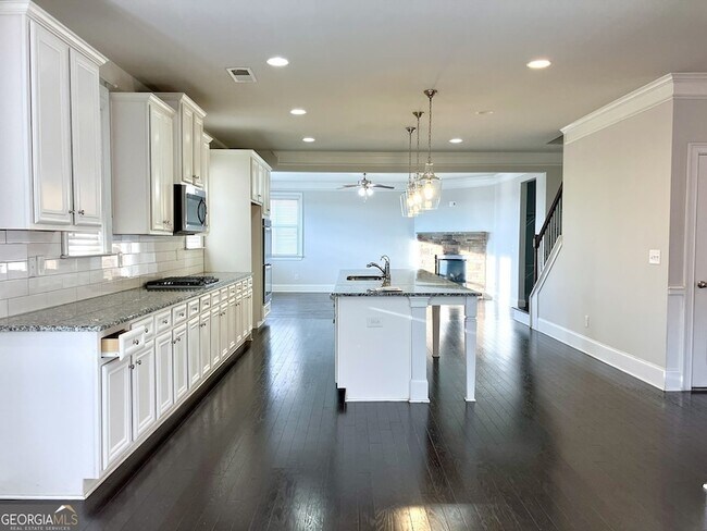 Photo - 3733 Dragon Fly Ln SE