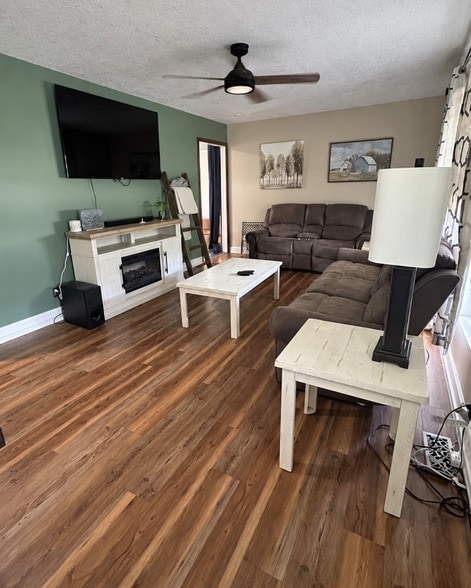 Photo - 512 Appleton Dr