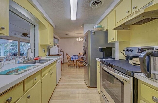 Photo - 1165 S Oxford Dr