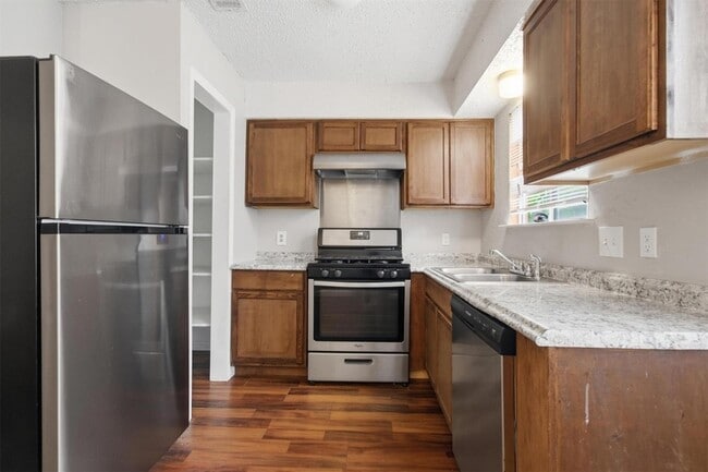 Photo - 6305 Emerald Forest Dr Unit B