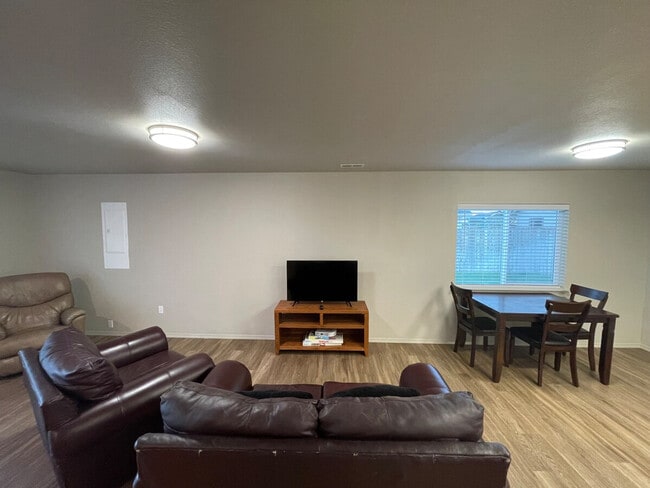 Building Photo - 601 S Kent St Unit ID1324044P