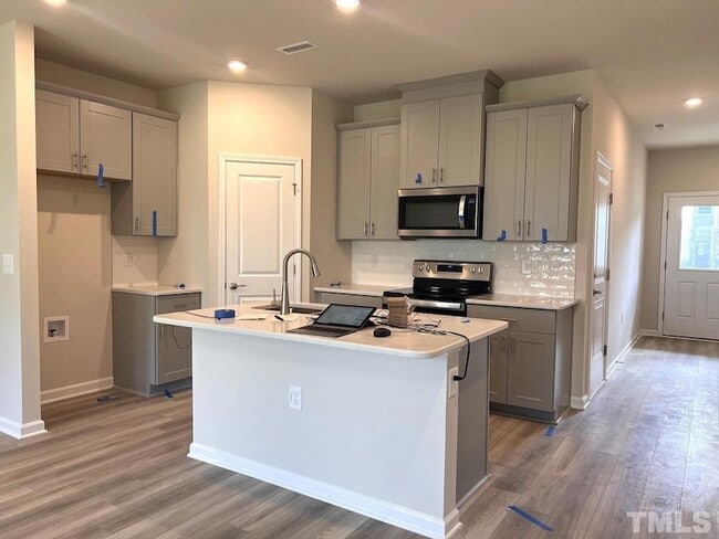 Photo - 926 Field Ivy Dr