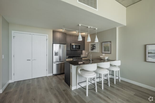 1BR, 1BA - 739SF - Dining Area - PRIME