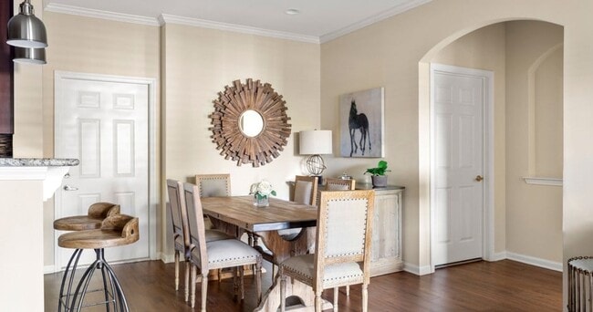 Photo - Claiborne Crossing Apartments