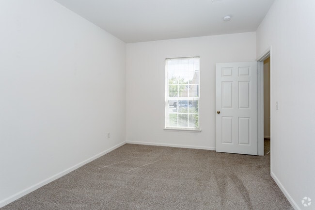 1BR, 1BA - Redbud Updated - The Homestead Apartment Homes