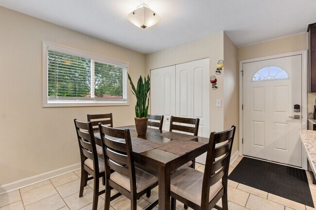 Photo - 901 W Dundee Rd Unit ID1285052P