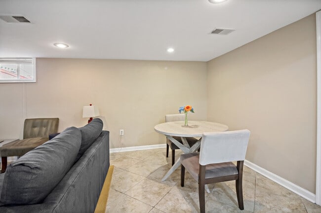 Photo - 300 Lawton St Unit ID1395510P