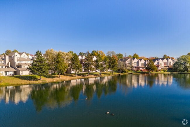 Photo - Lakeside Village