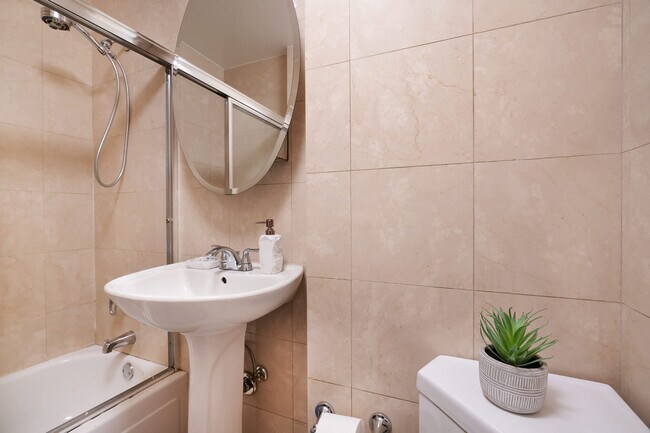 Photo - 234 W 73rd St Unit SI ID1029829P