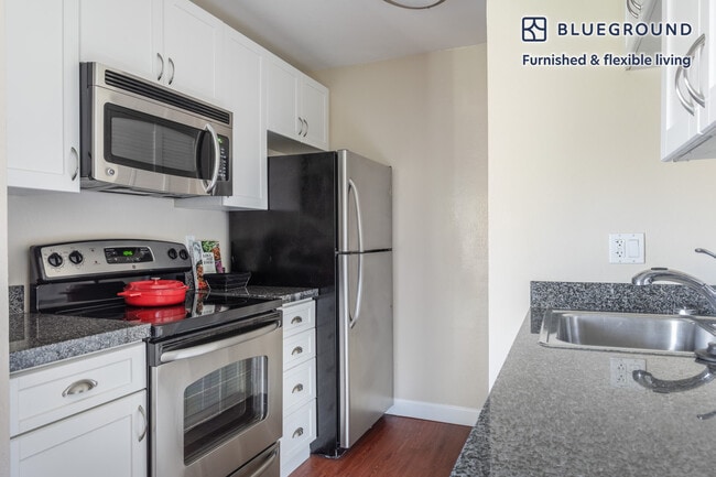 Photo - 877 Heatherstone Way Unit FL2-ID278