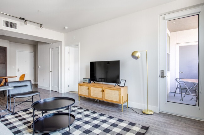 Photo - 299 Franklin St Unit FL4-ID2127