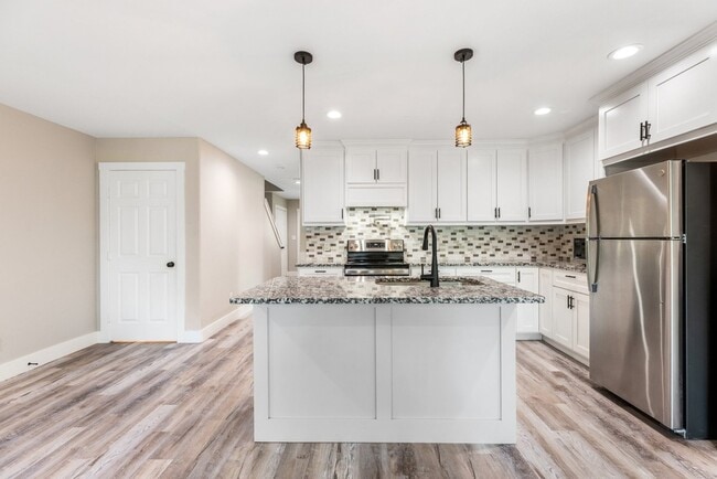 Photo - 1606 W Johnson St