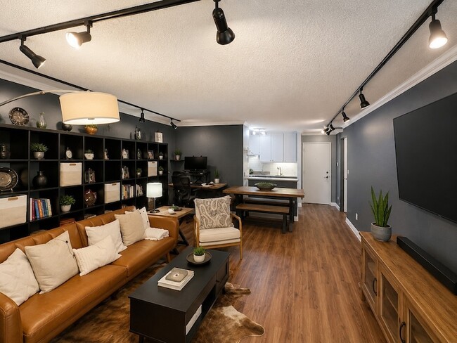Photo - 3883 Turtle Creek Blvd Unit 1712