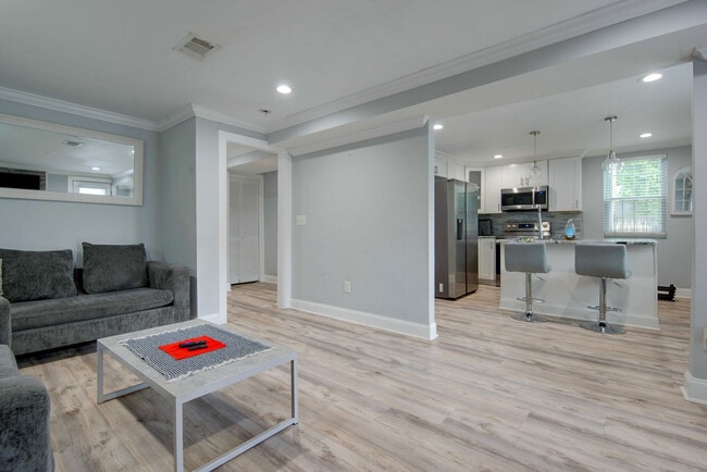 Photo - 1055 Peeples St SW Unit SI ID1626446P