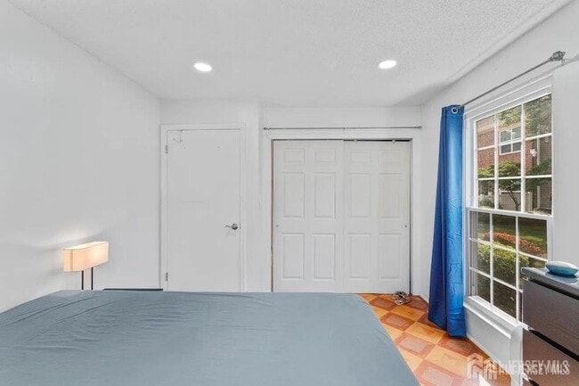 Photo - 251 Kempsey Dr