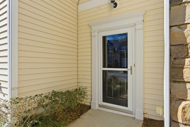 Photo - 956 Shining Wire Way