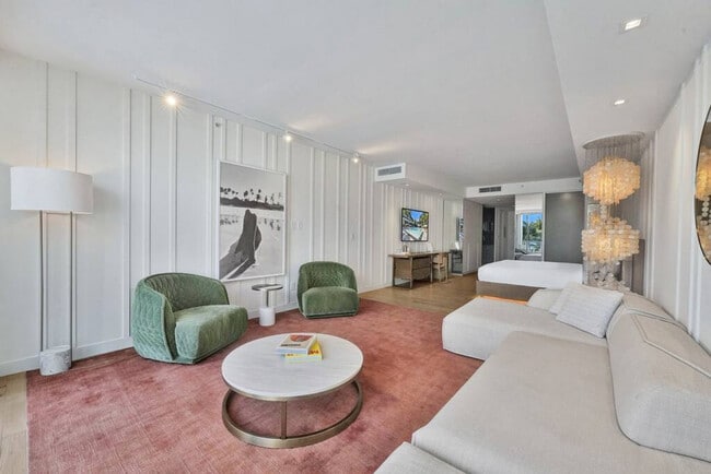 Building Photo - 2201 Collins Ave Unit ID1265788P