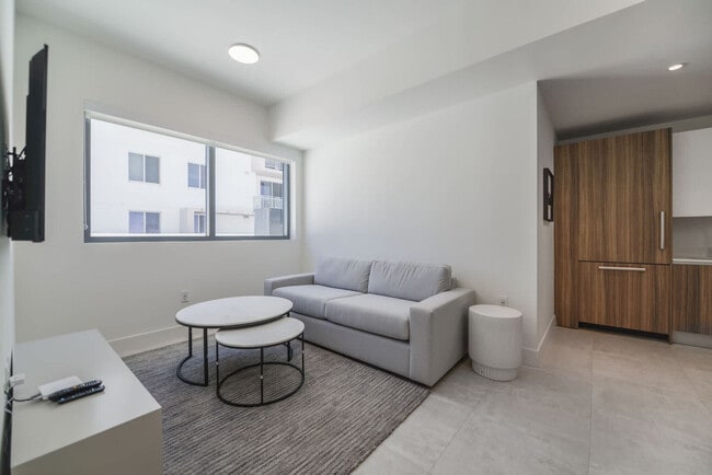 Building Photo - 239 SW 9th St Unit FL11-ID1022321P