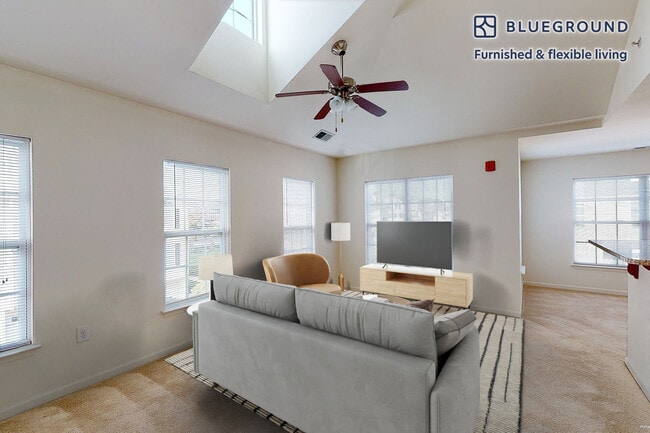 Building Photo - 998 Stewart Ave Unit SI FL3-ID1241A