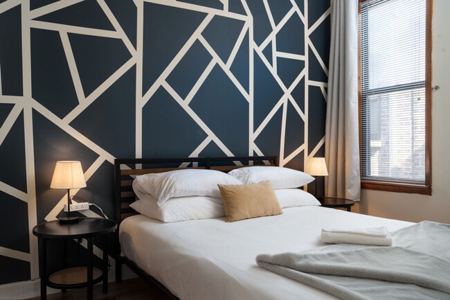 Photo - 906 N Damen Ave Unit ID1379021P