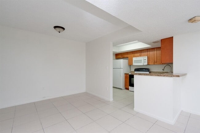 Photo - 5550 NW 44th St Unit 506B