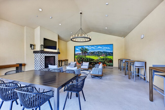 Poolside cave - AMLI Camarillo