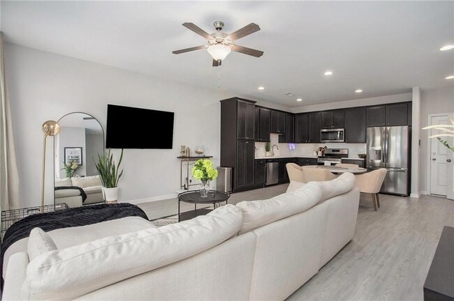 Photo - 1961 James Red Moore Blvd