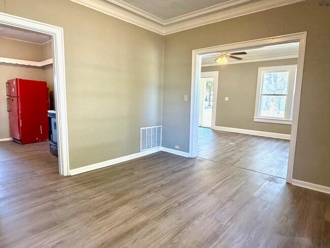 Photo - 2213 Bridwell St